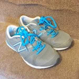 New Balance - Women Running Shoe Size 7